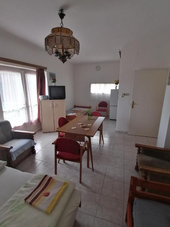 Kekturas-Tora Nyilo Badacsonyi Privat Berlemeny Appartement Badacsonytomaj Buitenkant foto