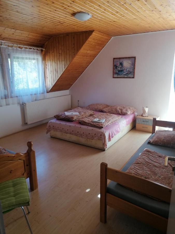 Kekturas-Tora Nyilo Badacsonyi Privat Berlemeny Appartement Badacsonytomaj Buitenkant foto